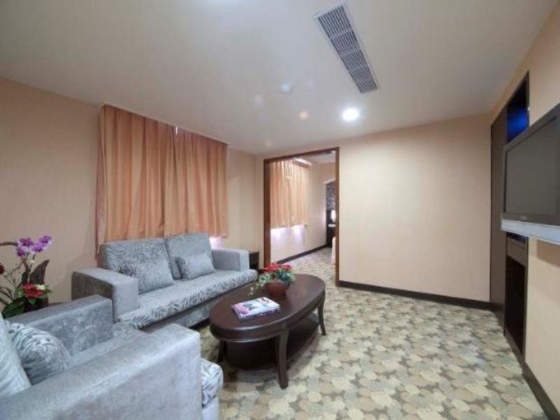 Metropolis Hotel Taoyuan Bagian luar foto