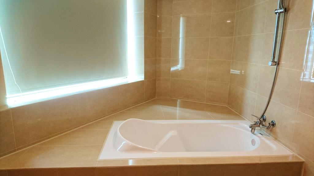 Metropolis Hotel Taoyuan Bagian luar foto